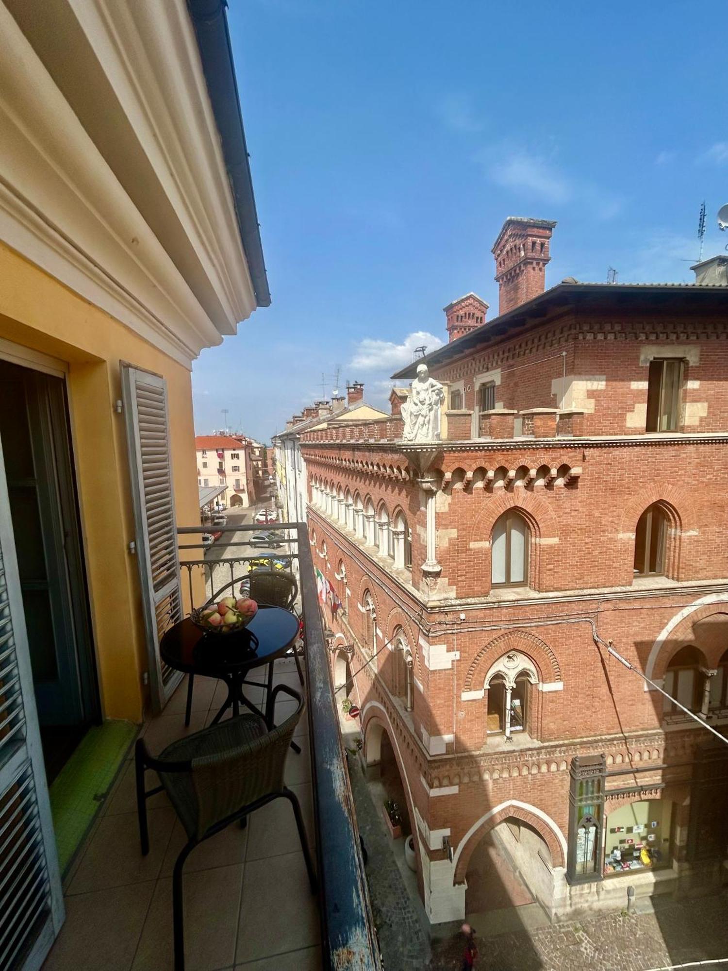 La Coccola Di Cuneo Apartment Bagian luar foto